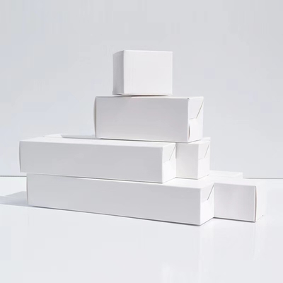 Las pequeñas cajas de envío blancas del sello caliente hacen al OEM del ODM a mano de los joyeros de papel