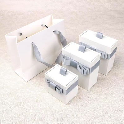 Cajas de regalo blancas de Grey Kraft Paper Jewelry del collar del ODM pequeñas con el cajón